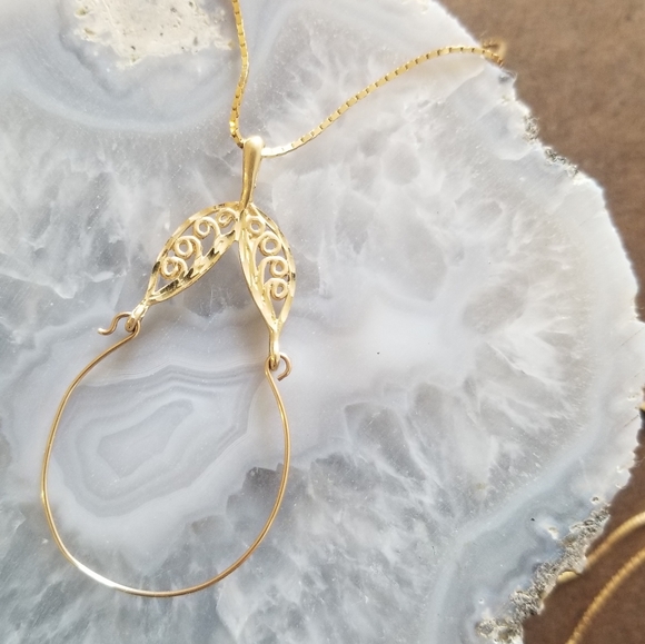 Jewelry - 14K yellow gold charms holder pendant